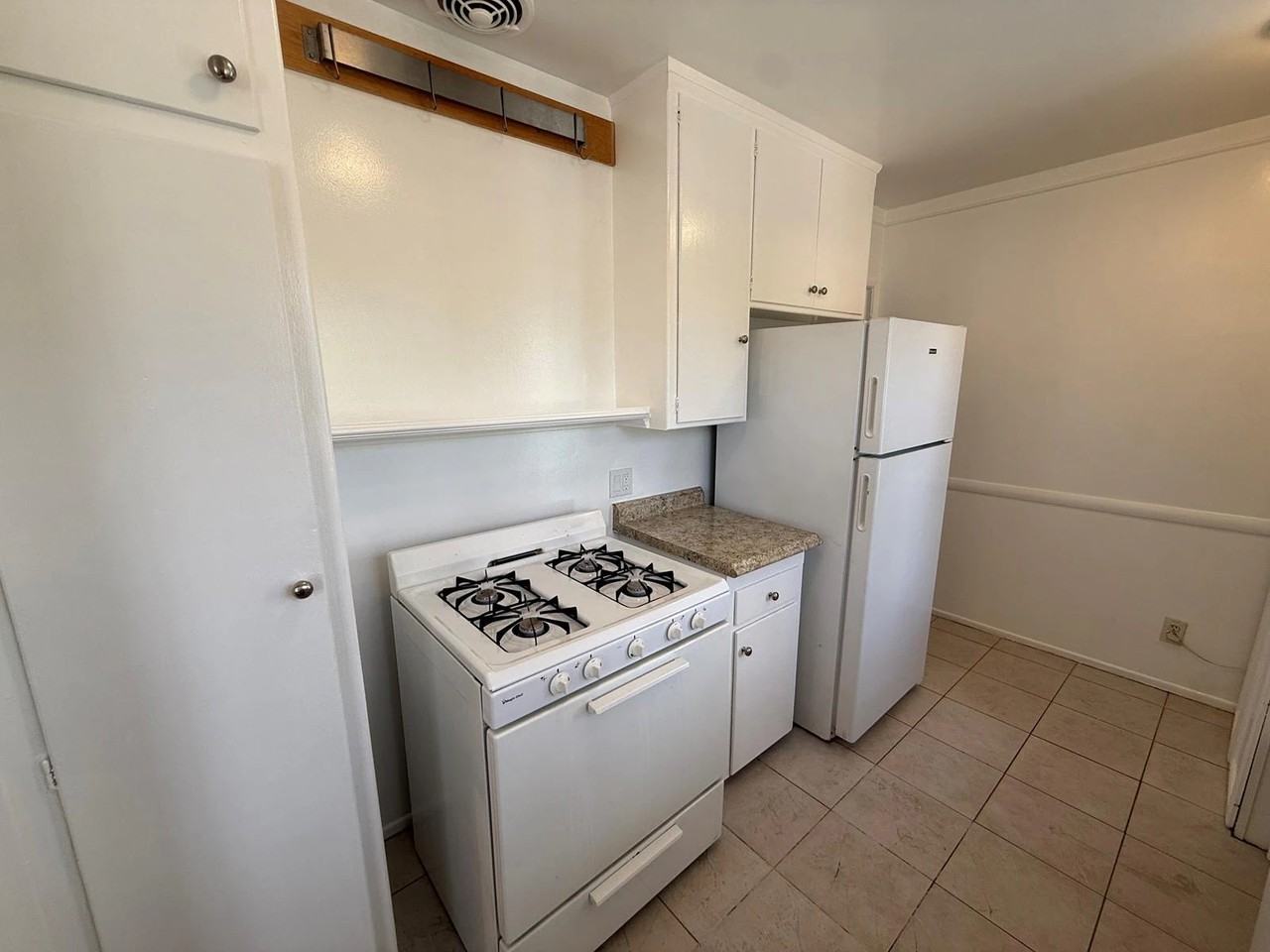 947 7th Street, - Photo 7 of 50