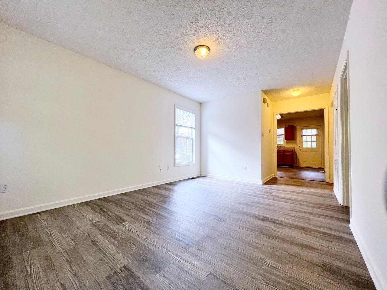 2200 Spring Garden St - Photo 2 of 10