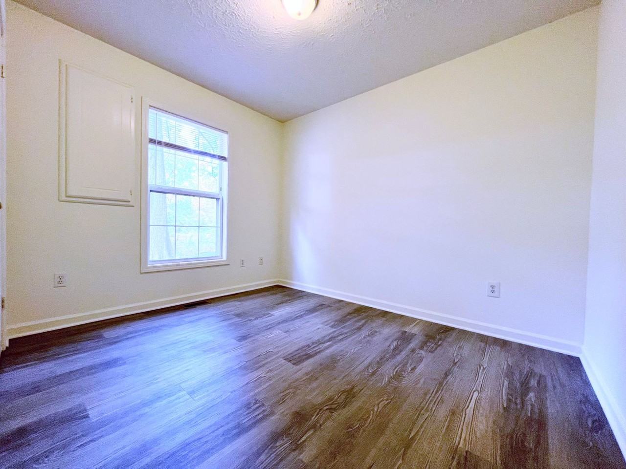 2200 Spring Garden St - Photo 7 of 10