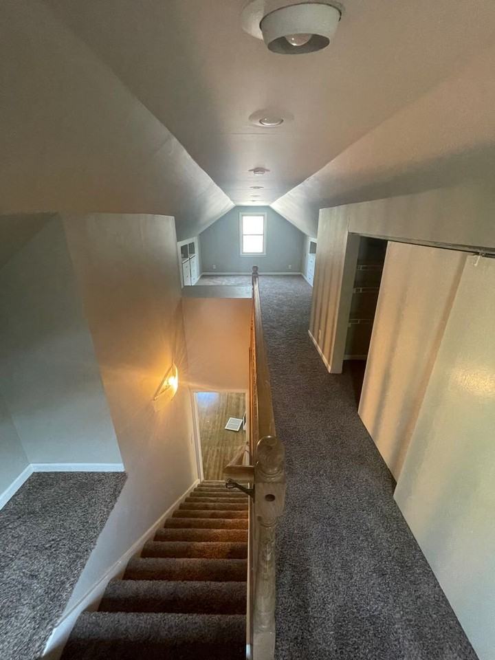 5330 Girard Ave N - Photo 6 of 9