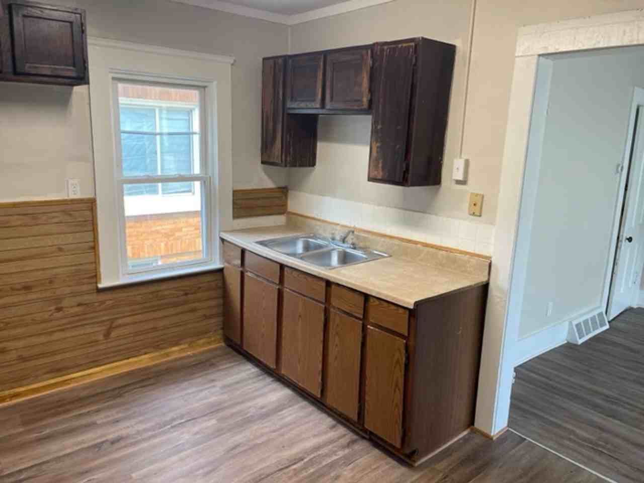 3074 Toledo Ave - Photo 7 of 32