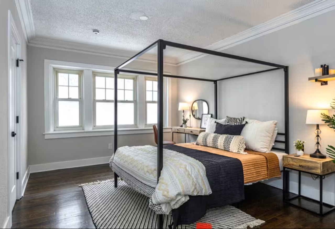 Windsor Manor - Photo 5 of 30