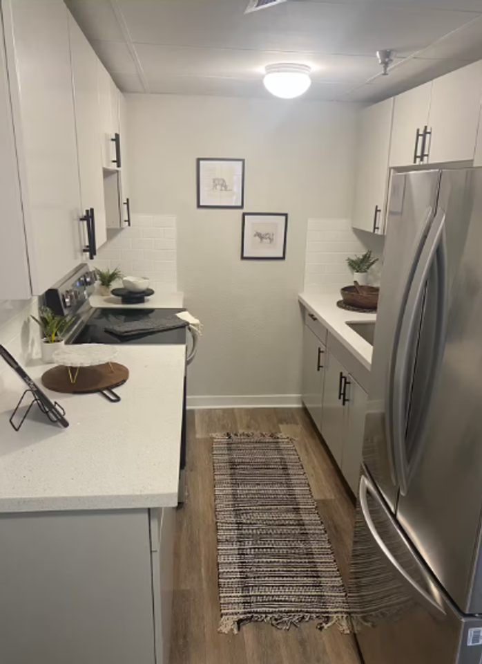 Windsor Manor - Photo 7 of 30