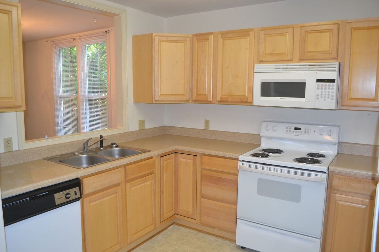 109 Clemson St - Photo 7 of 15