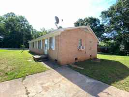 featured image of 132 Woodland Ave