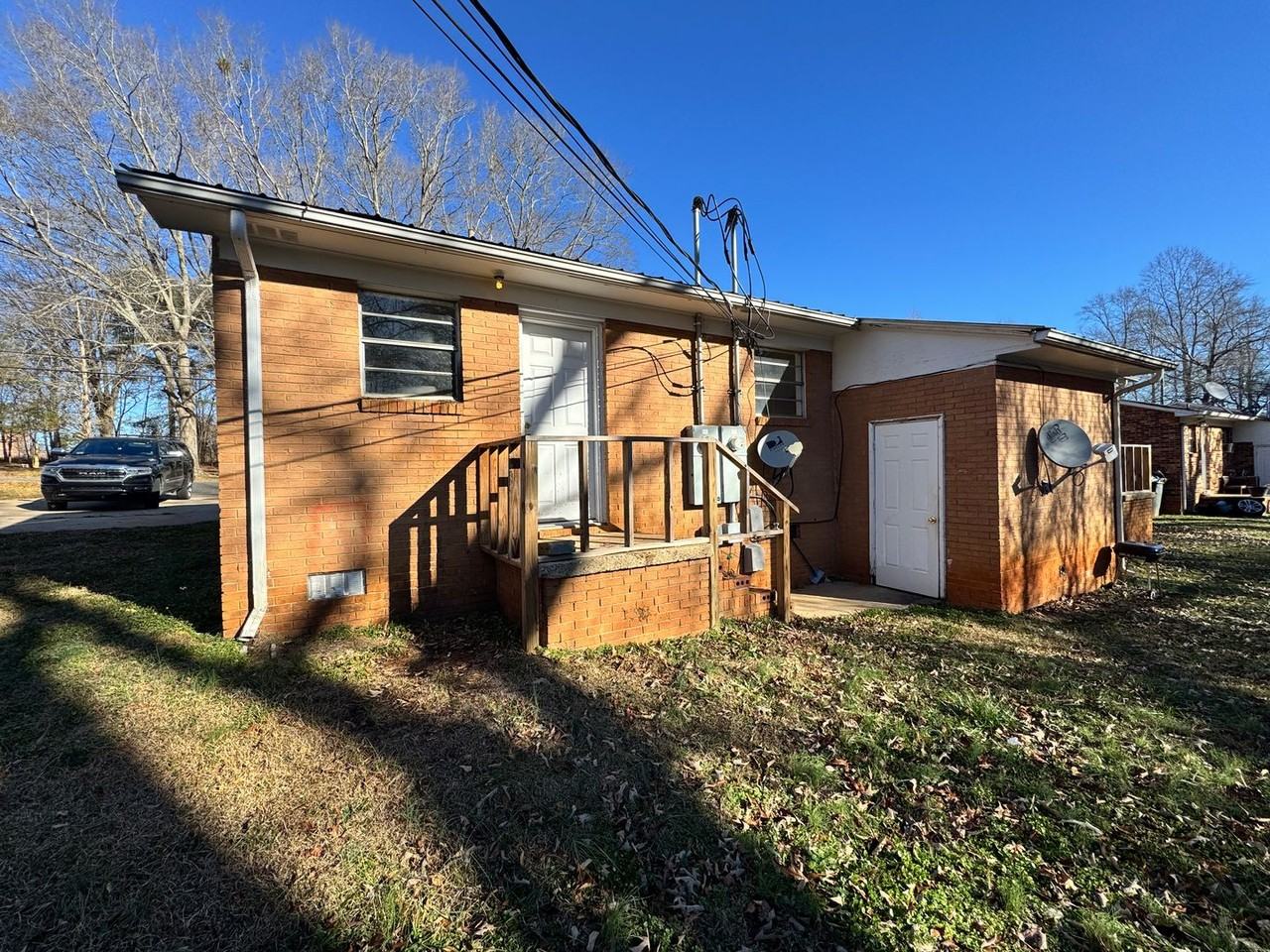 132 Woodland Ave - Photo 5 of 27