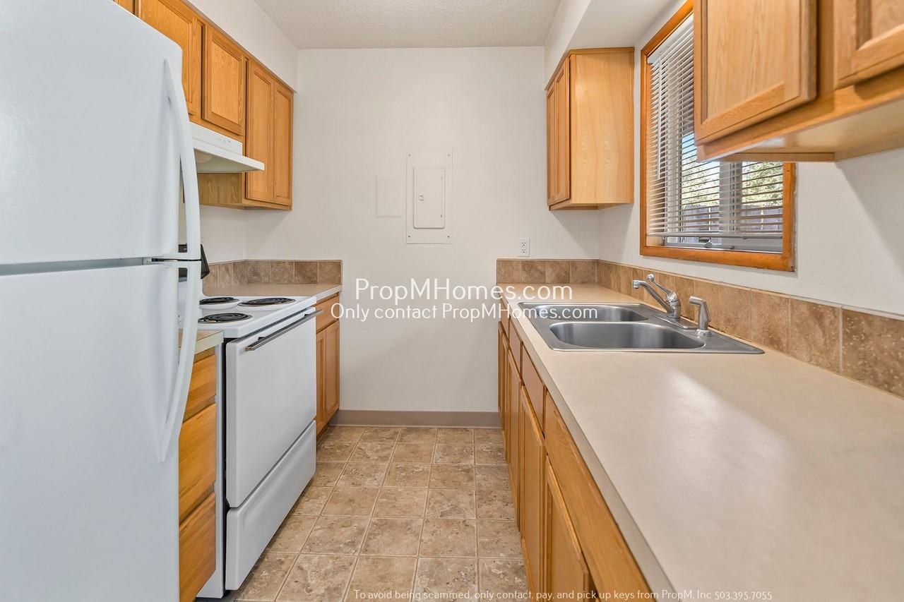 50 Se 73rd Ave - Photo 7 of 17