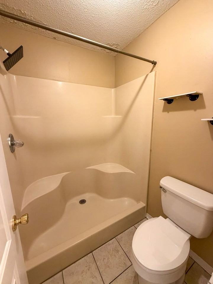 115 Springwood Cir - Photo 4 of 15