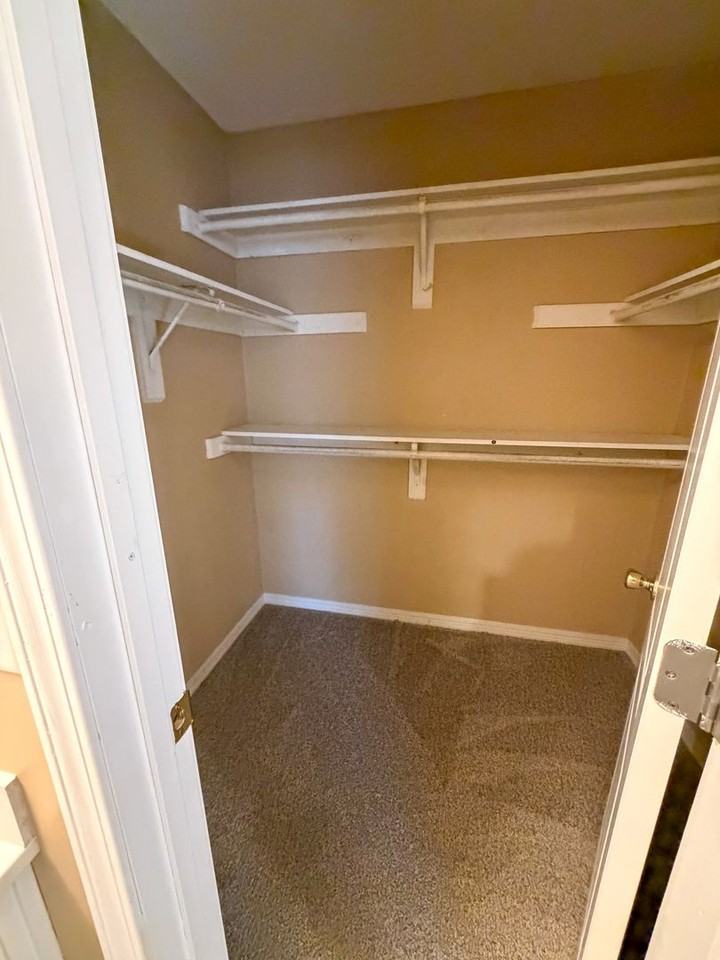 115 Springwood Cir - Photo 5 of 15