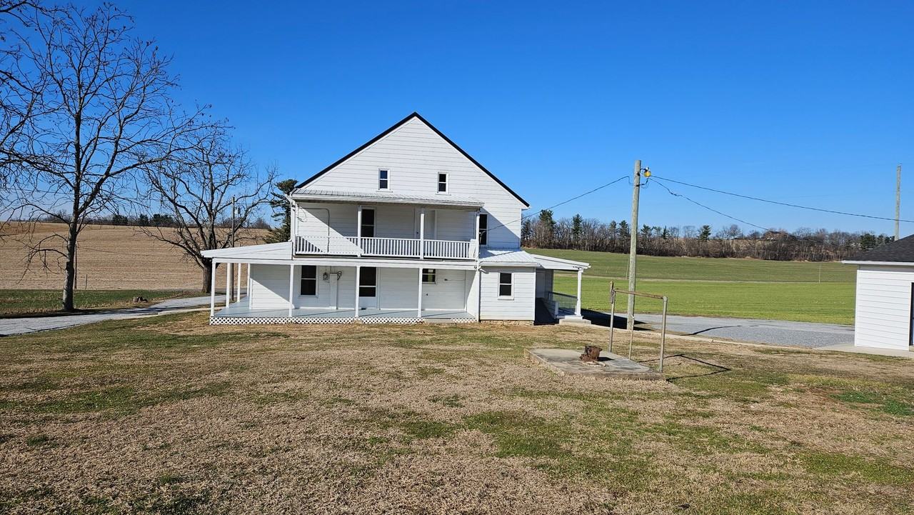 13907 Newcomer Rd - Photo 2 of 38