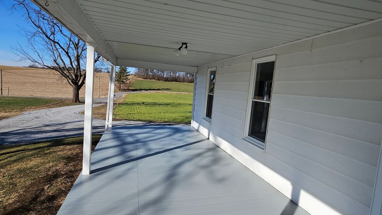 13907 Newcomer Rd - Photo 4 of 38