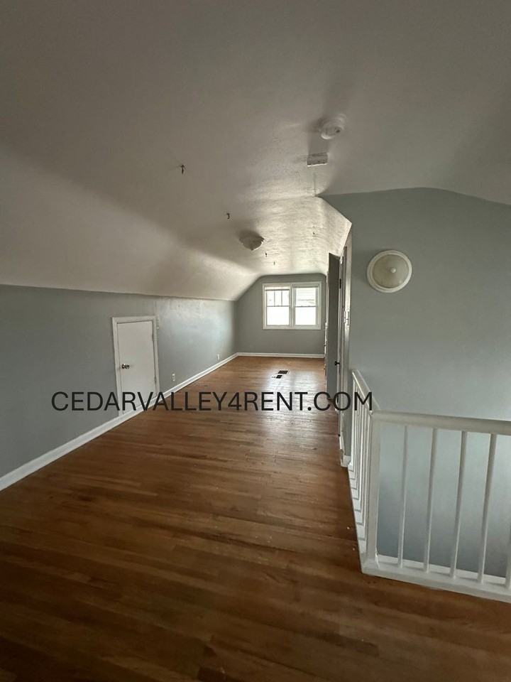 1821 Forest Ave - Photo 7 of 8