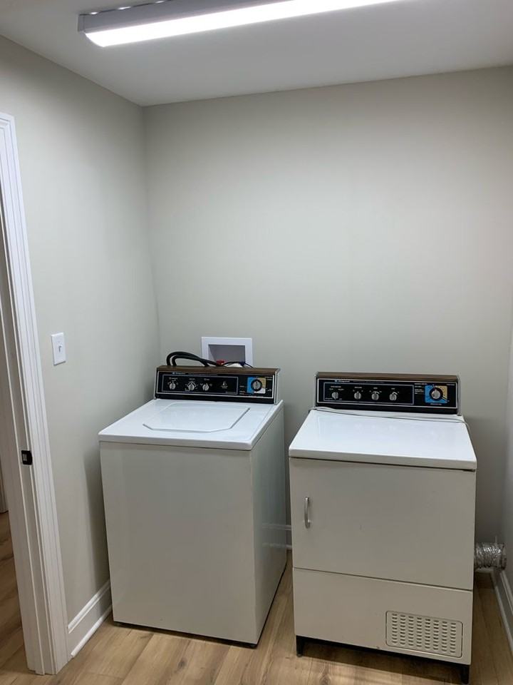 917 Vine St - Photo 5 of 10