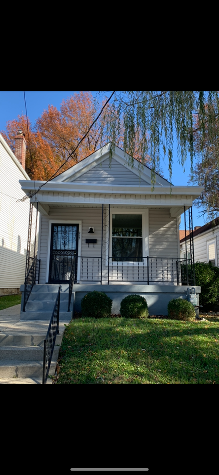 917 Vine St - Photo 2 of 10