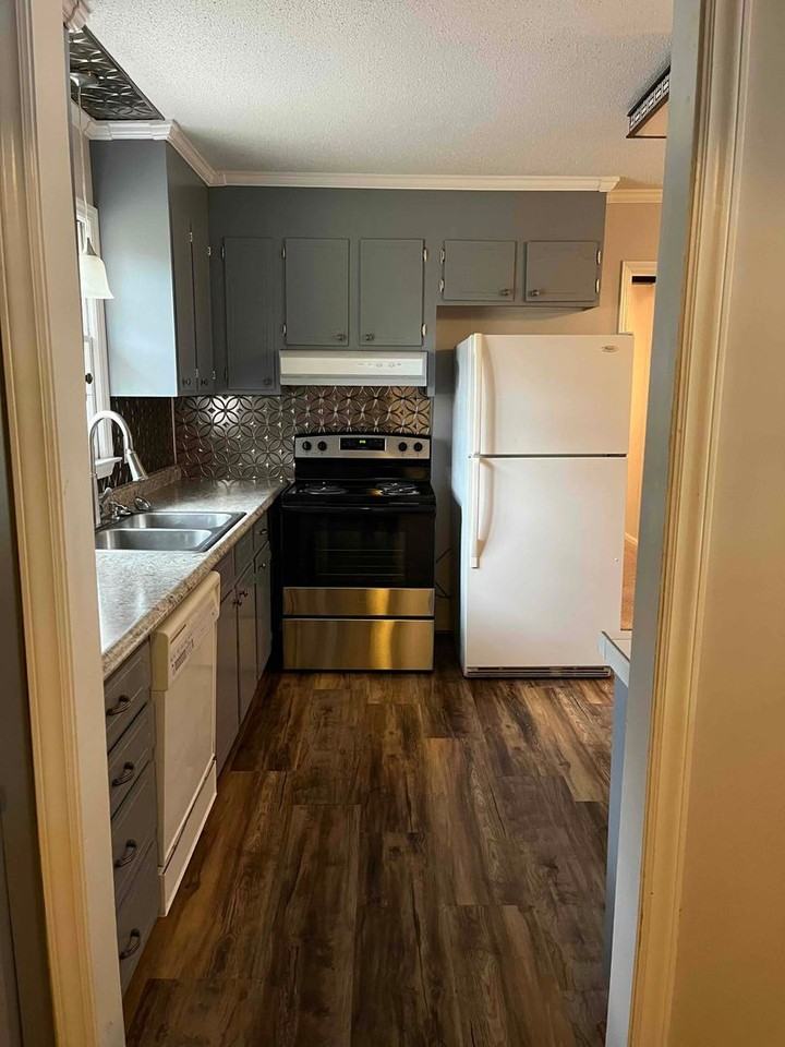 2602 Caroline St - Photo 2 of 30