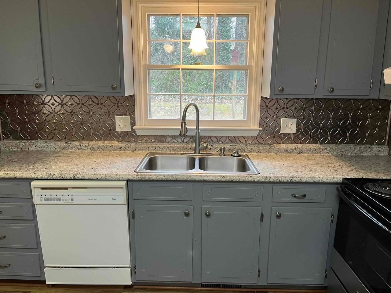 2602 Caroline St - Photo 6 of 30