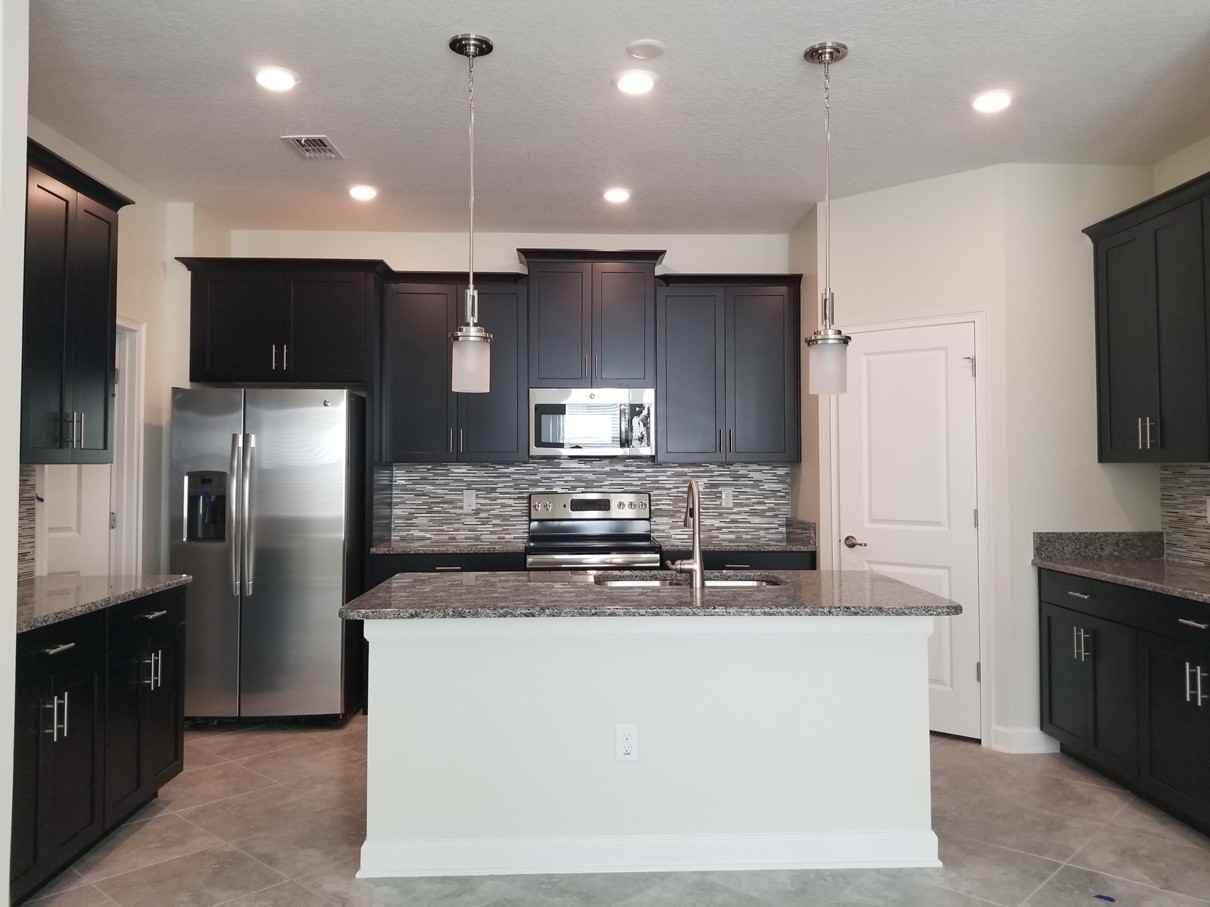 10028 Lovegrass Ln - Photo 3 of 13