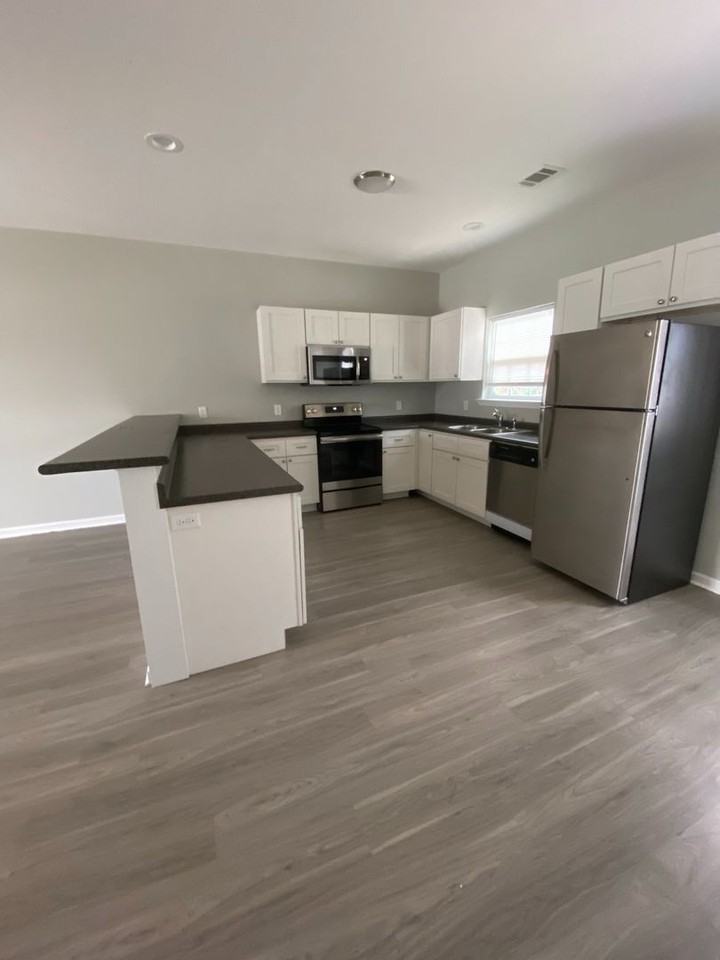 127 Bonielane Dr - Photo 3 of 9