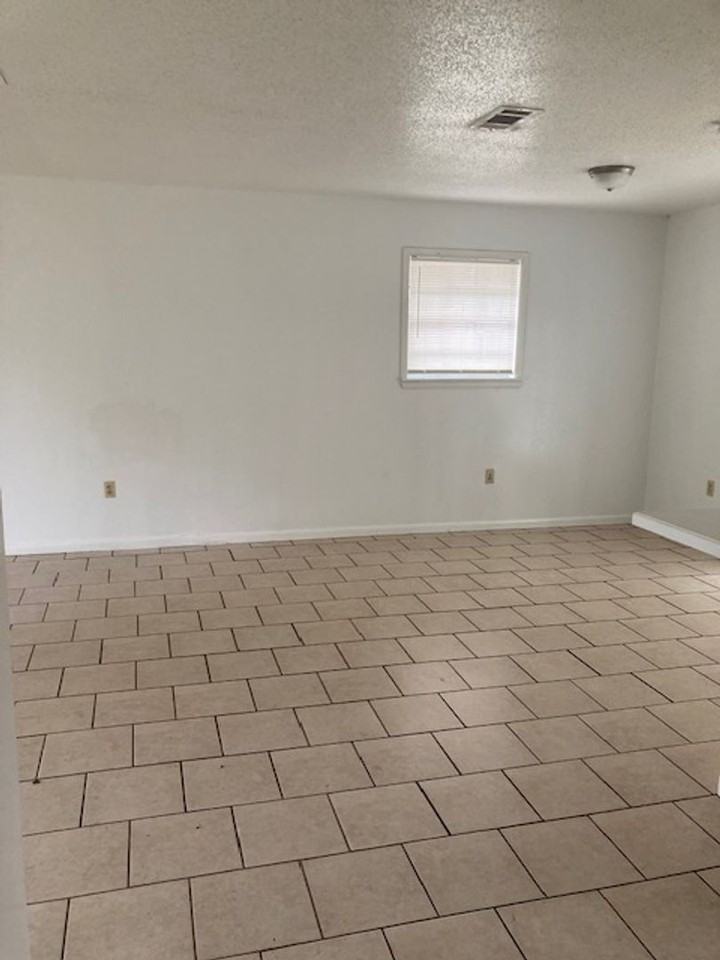 403 N Wilson Blvd - Photo 4 of 11