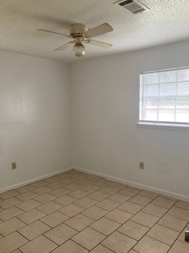 403 N Wilson Blvd - Photo 7 of 11