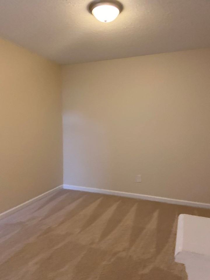 7741 Oliver Park Dr - Photo 5 of 8