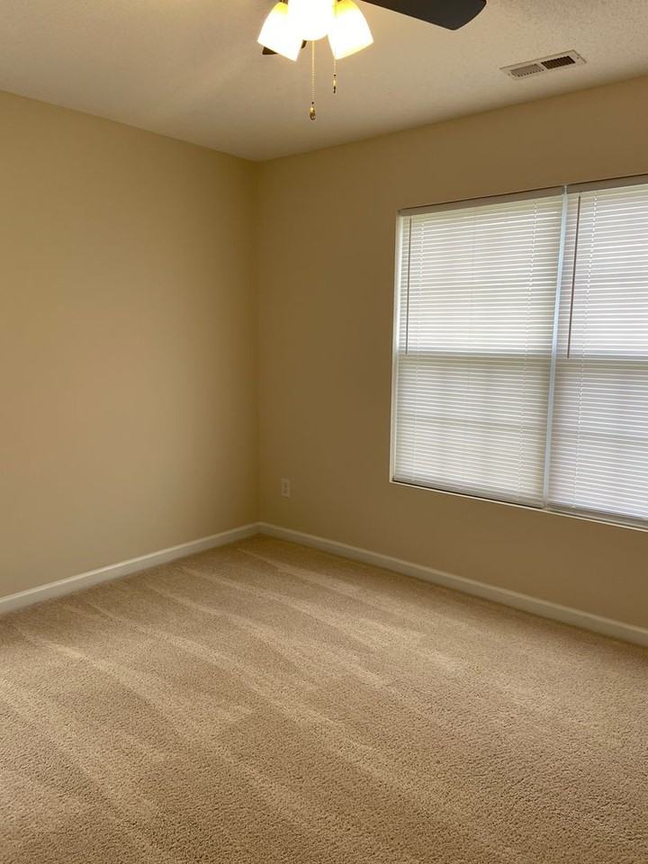 7741 Oliver Park Dr - Photo 6 of 8