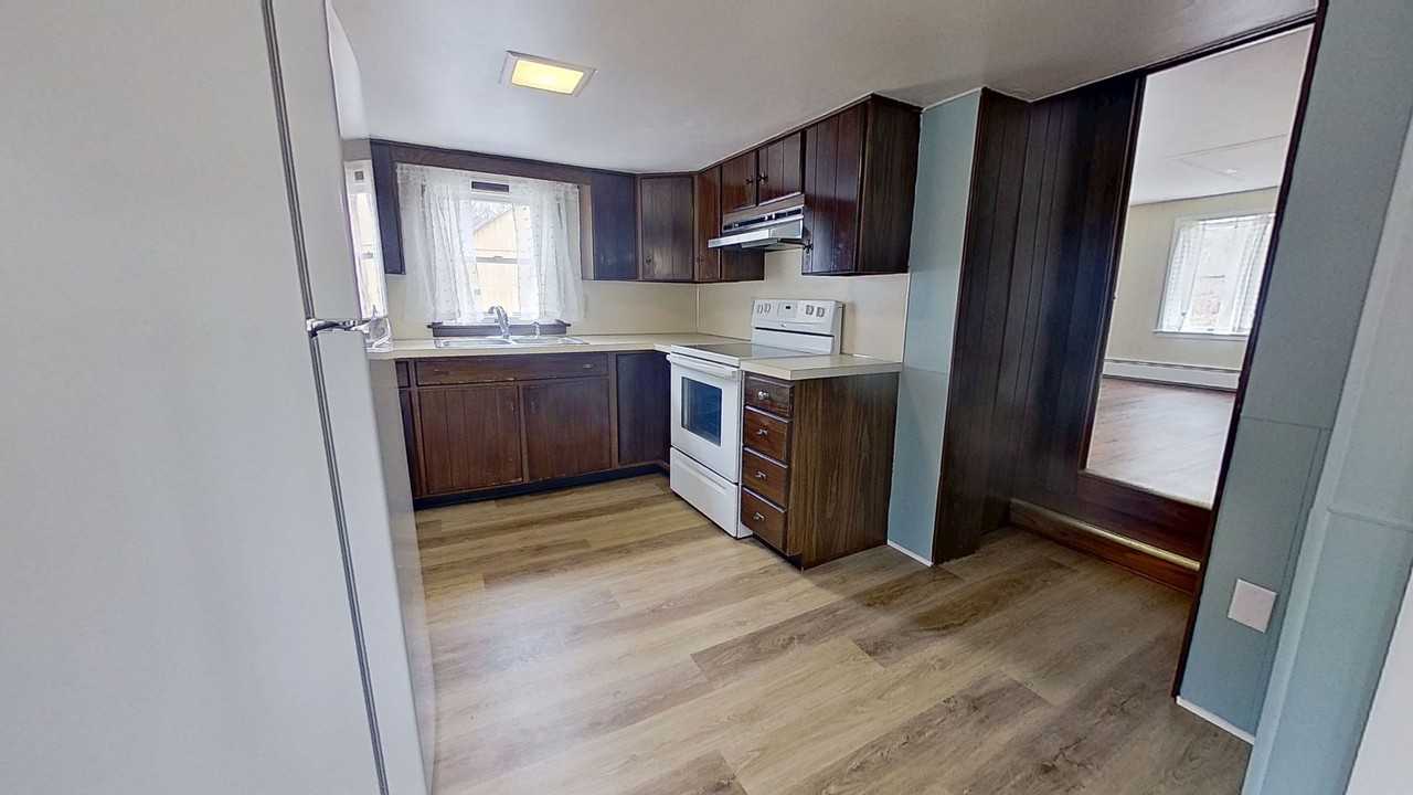 956 Toad Valley Rd - Photo 2 of 12