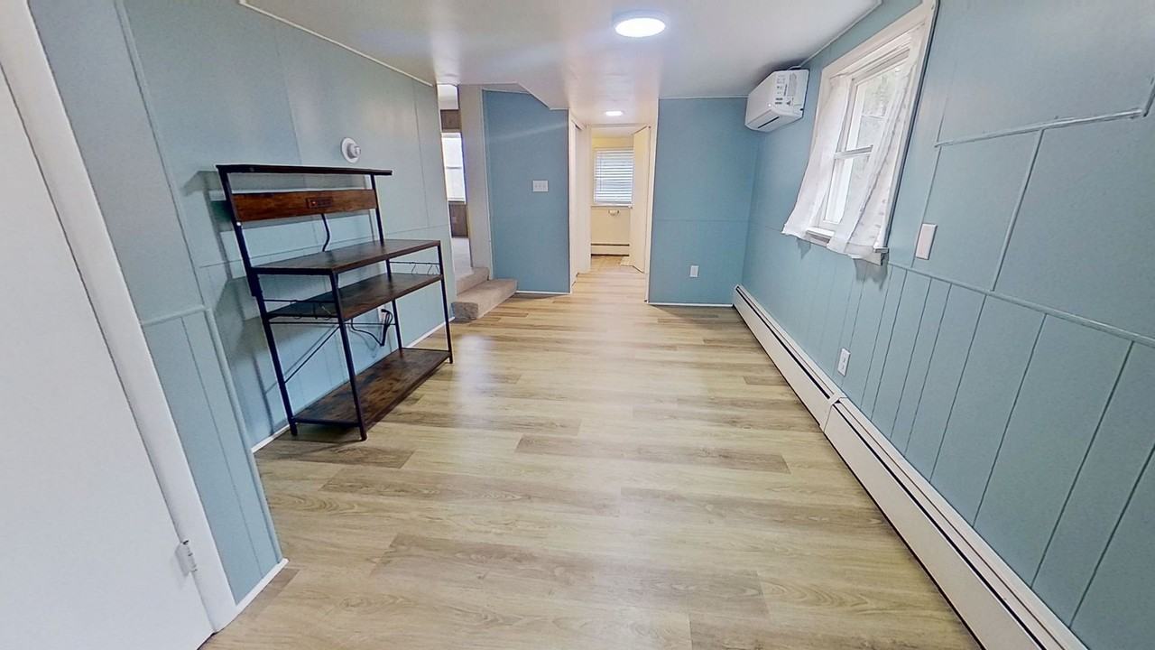 956 Toad Valley Rd - Photo 5 of 12
