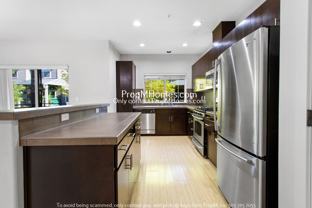 610 Ne Garswood Ln - Photo 1 of 1