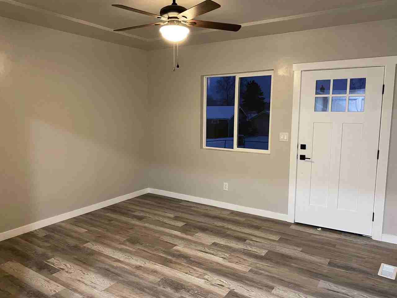 807 E Euclid Ave - Photo 6 of 15