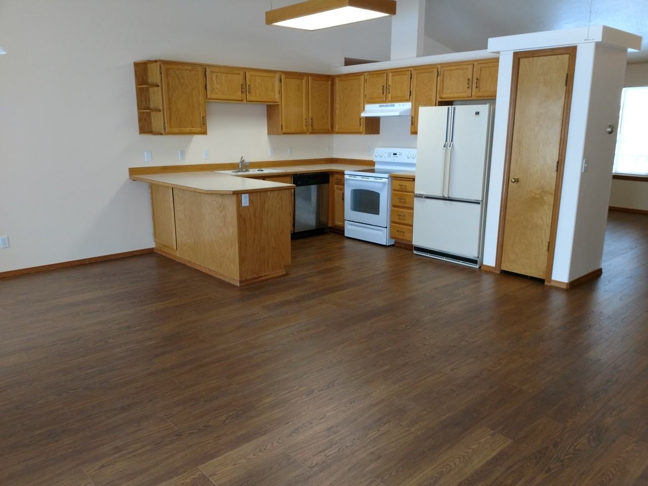 3425 Greenwich Rd - Photo 2 of 15