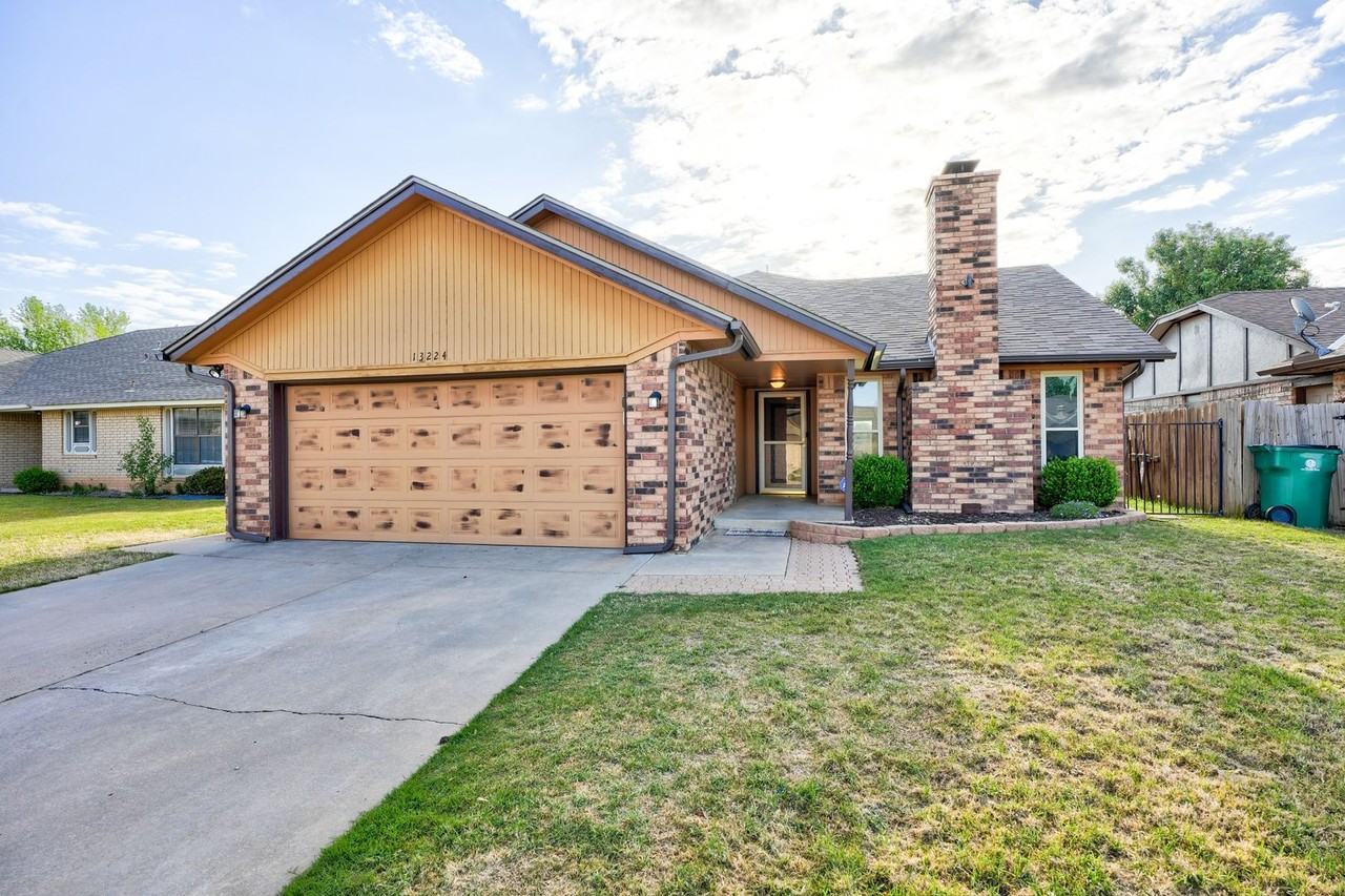 13224 Marsh Ln - Photo 2 of 47