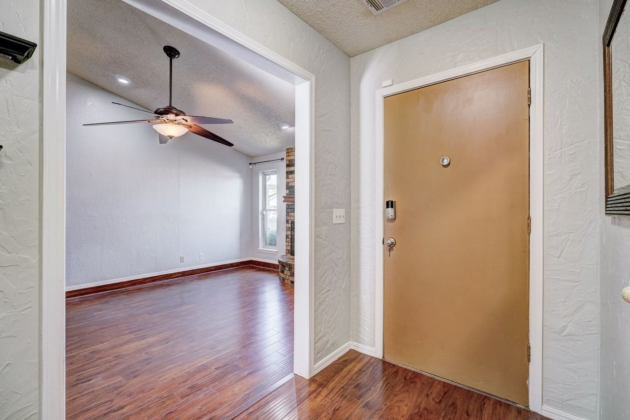 13224 Marsh Ln - Photo 6 of 47