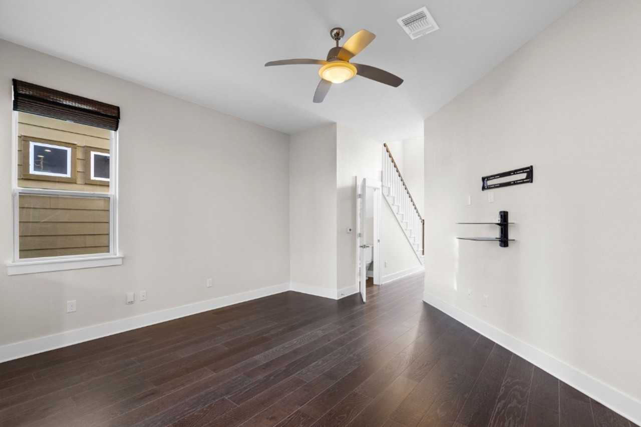 1004 Banyon St - Photo 7 of 33