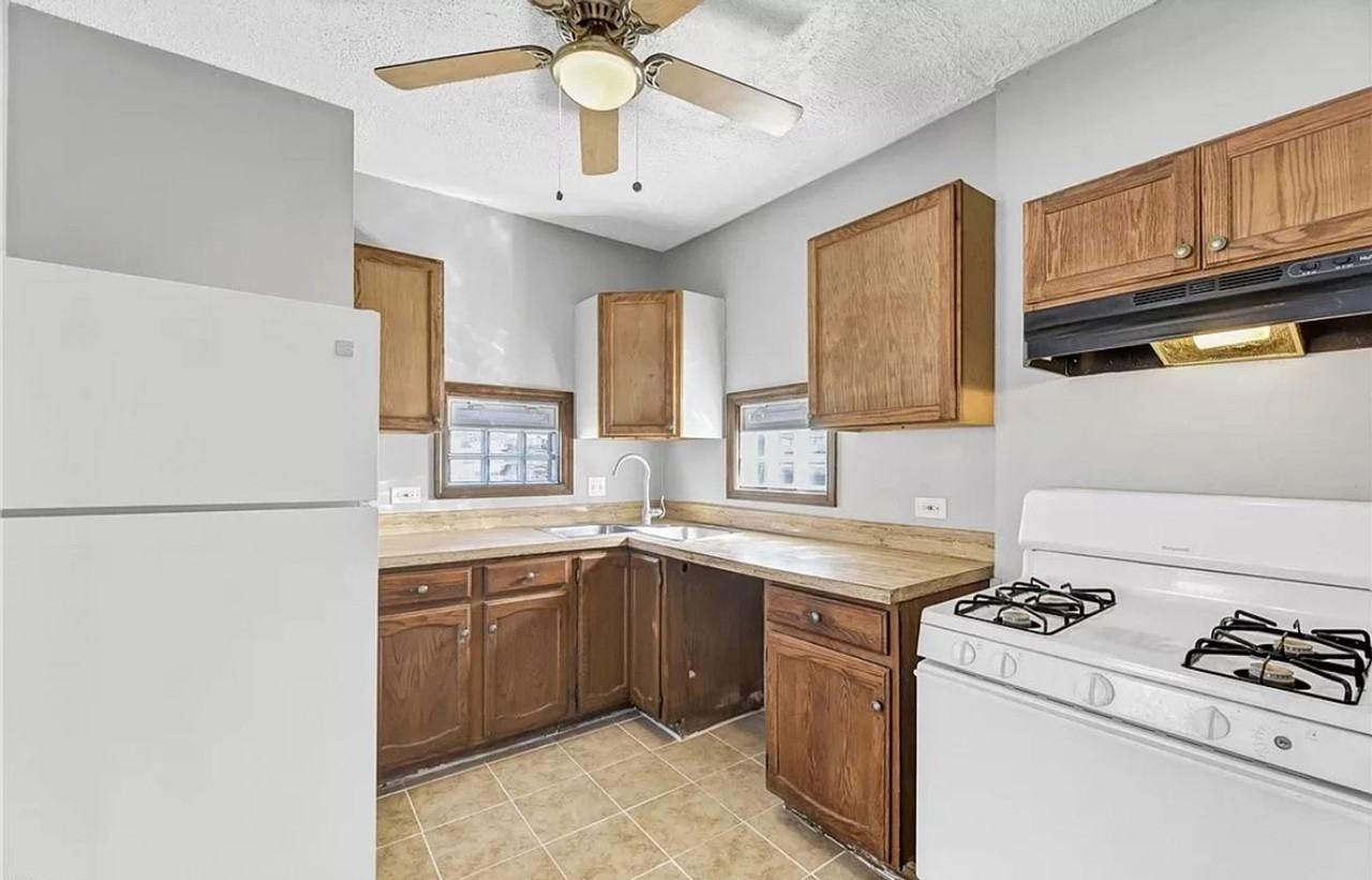 3514 Schiller Ave - Photo 4 of 26