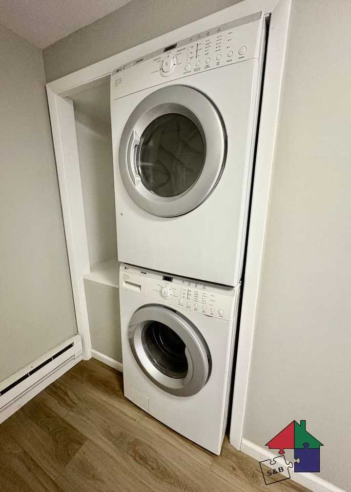 156 Martindale Rd - Photo 5 of 33