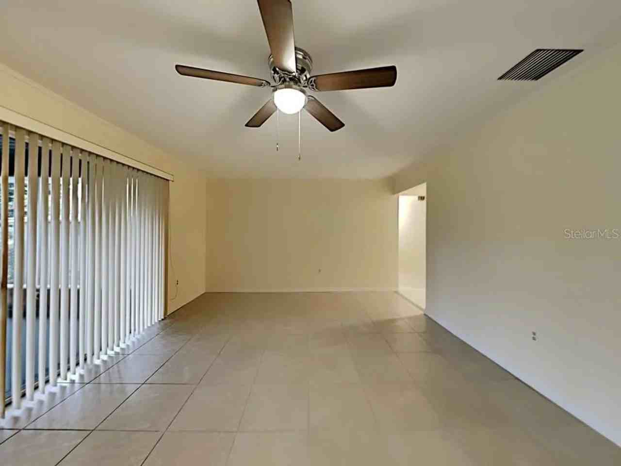 700 N Hawley St - Photo 3 of 5