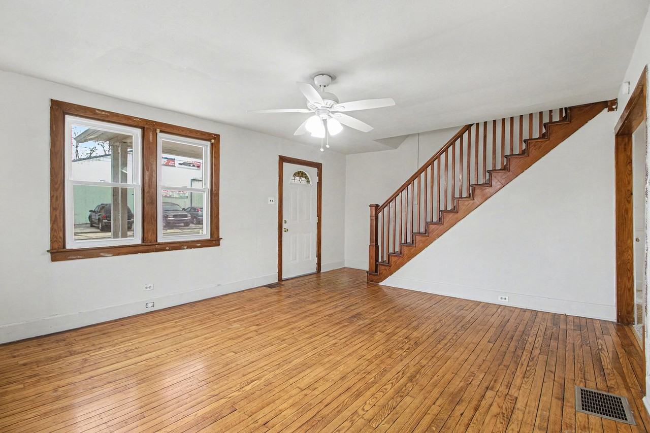 102 Fairfield St - Photo 5 of 24