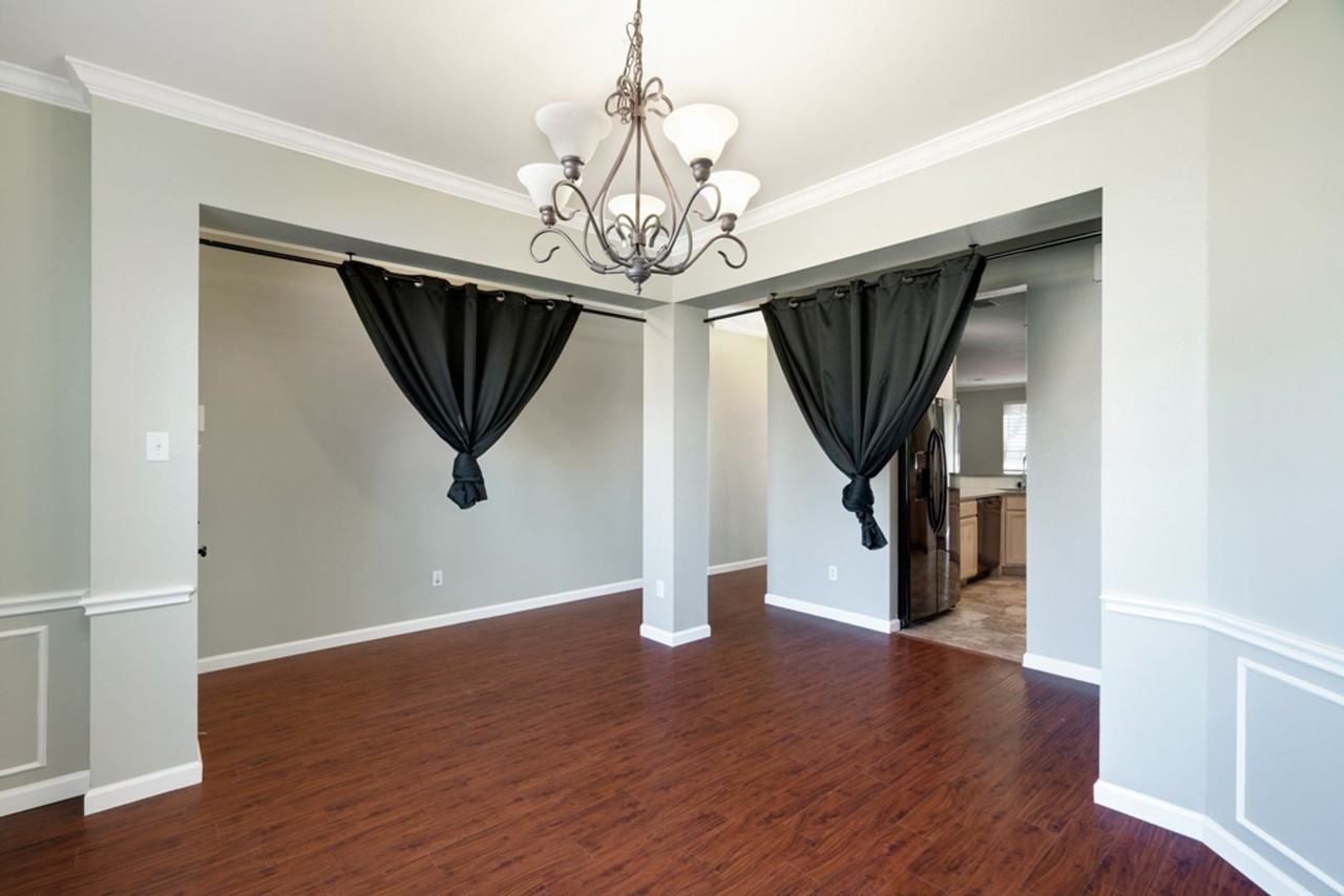 1135 Disraeli Cir - Photo 5 of 30