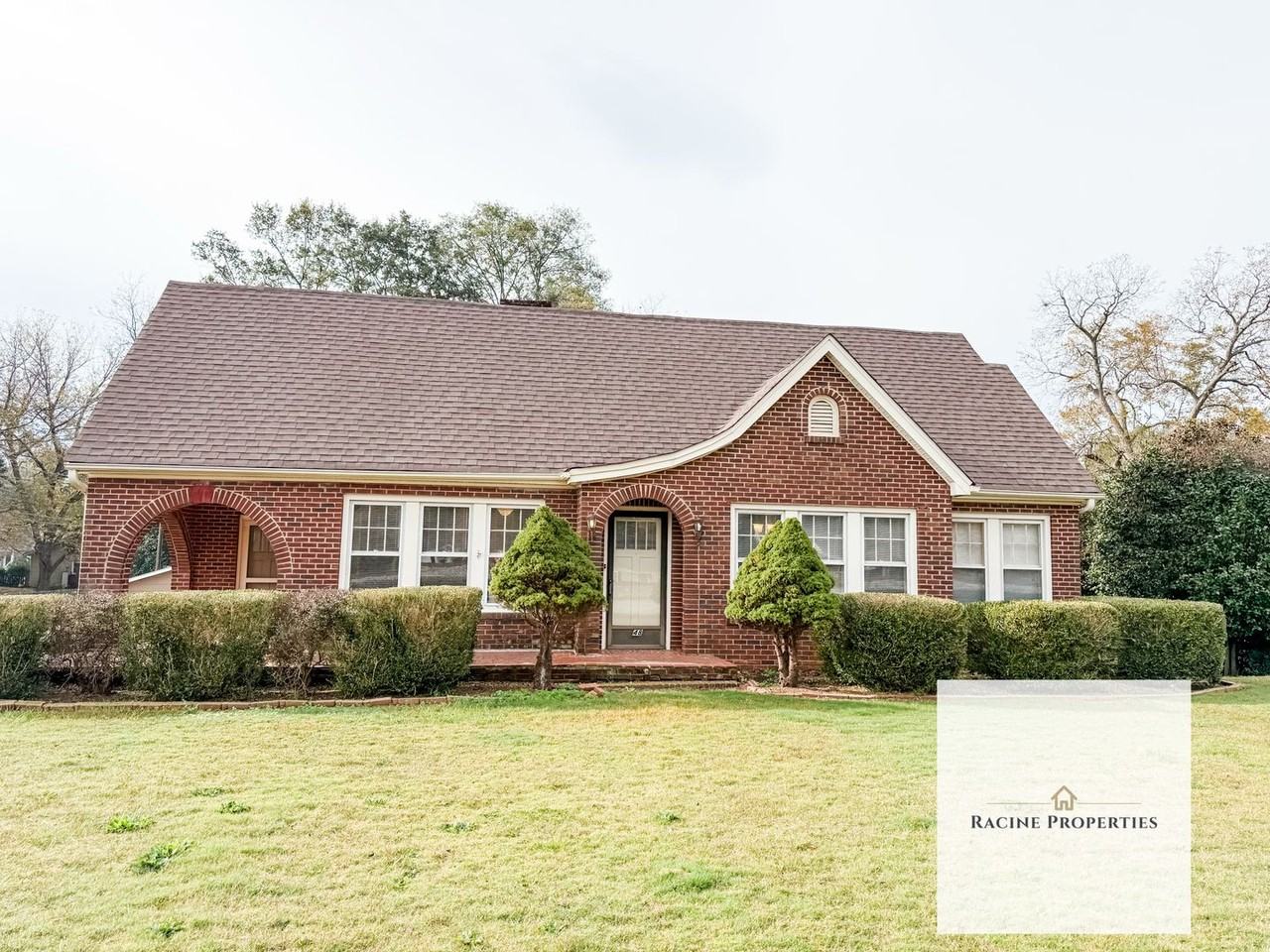 48 E Main St - Photo 2 of 33