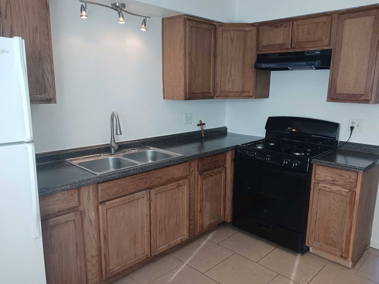 3217 Wellesley Ct Ne - Photo 7 of 14