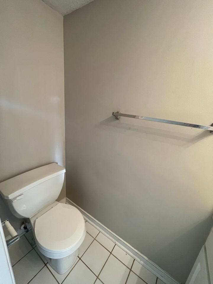 7806 Fern Hollow Dr - Photo 6 of 39