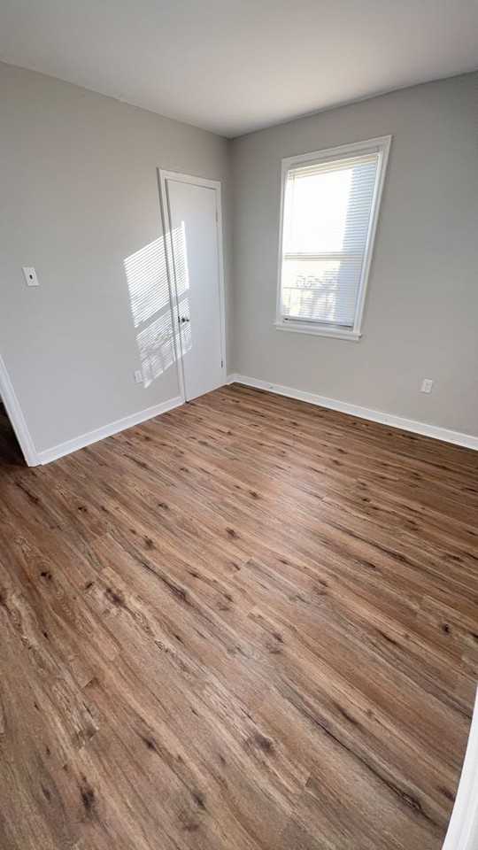 2255 Marble Ave - Photo 3 of 8