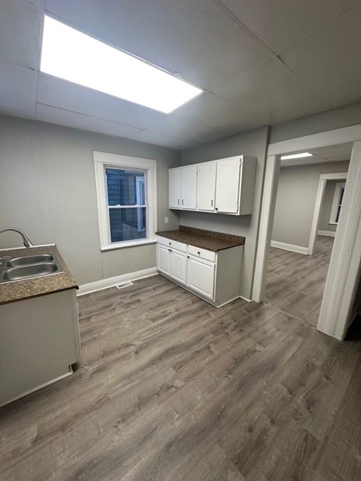 142 Bowman St - Photo 3 of 14