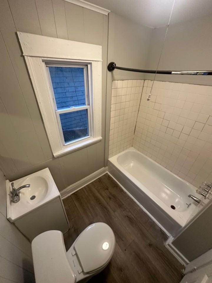 142 Bowman St - Photo 4 of 14