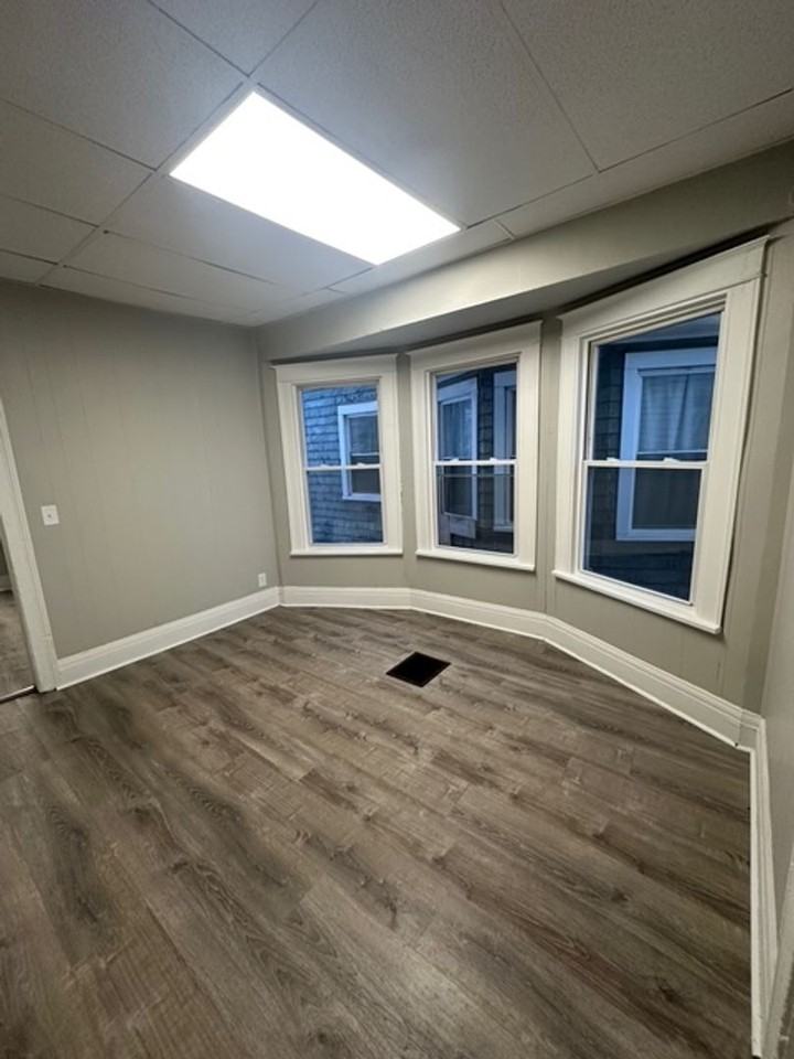 142 Bowman St - Photo 6 of 14