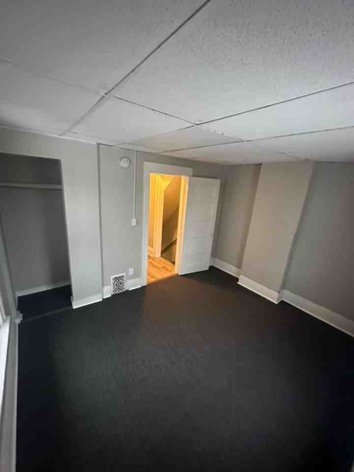 142 Bowman St - Photo 7 of 14