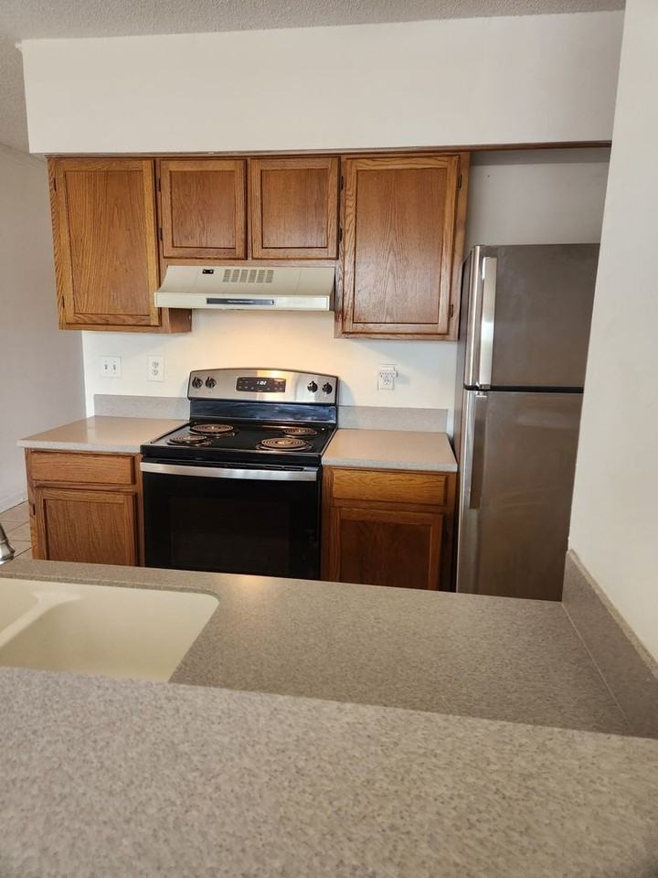 2009 Greene St #207 - Photo 4 of 8