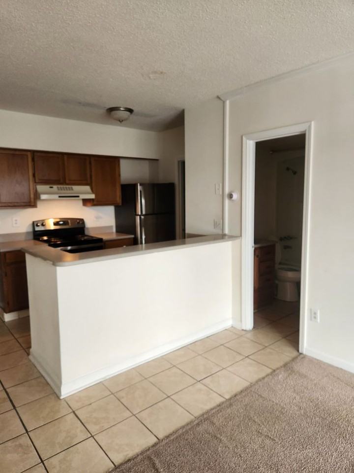 2009 Greene St #207 - Photo 7 of 8