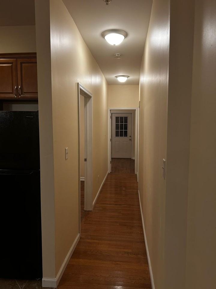 1326 E Gibson St - Photo 4 of 17